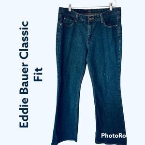 Eddie Bauer women’s med blue classic fit Jeans bootcut mid rise Sz 12 short